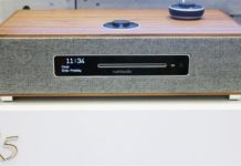 Ruark R5 Hi-Fi Music System podléhá kontrole